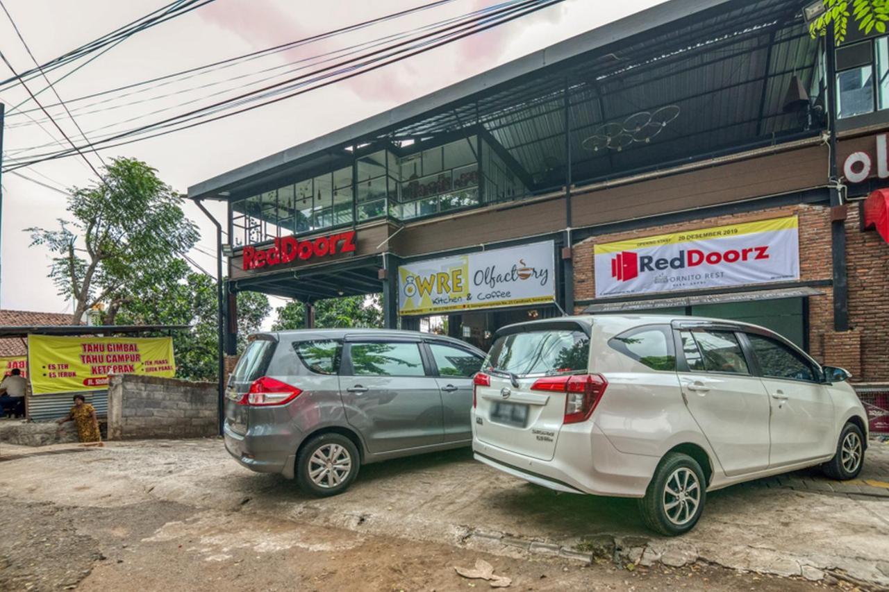Reddoorz Plus Near Akademi Kepolisian Semarang 3 Eksteriør billede