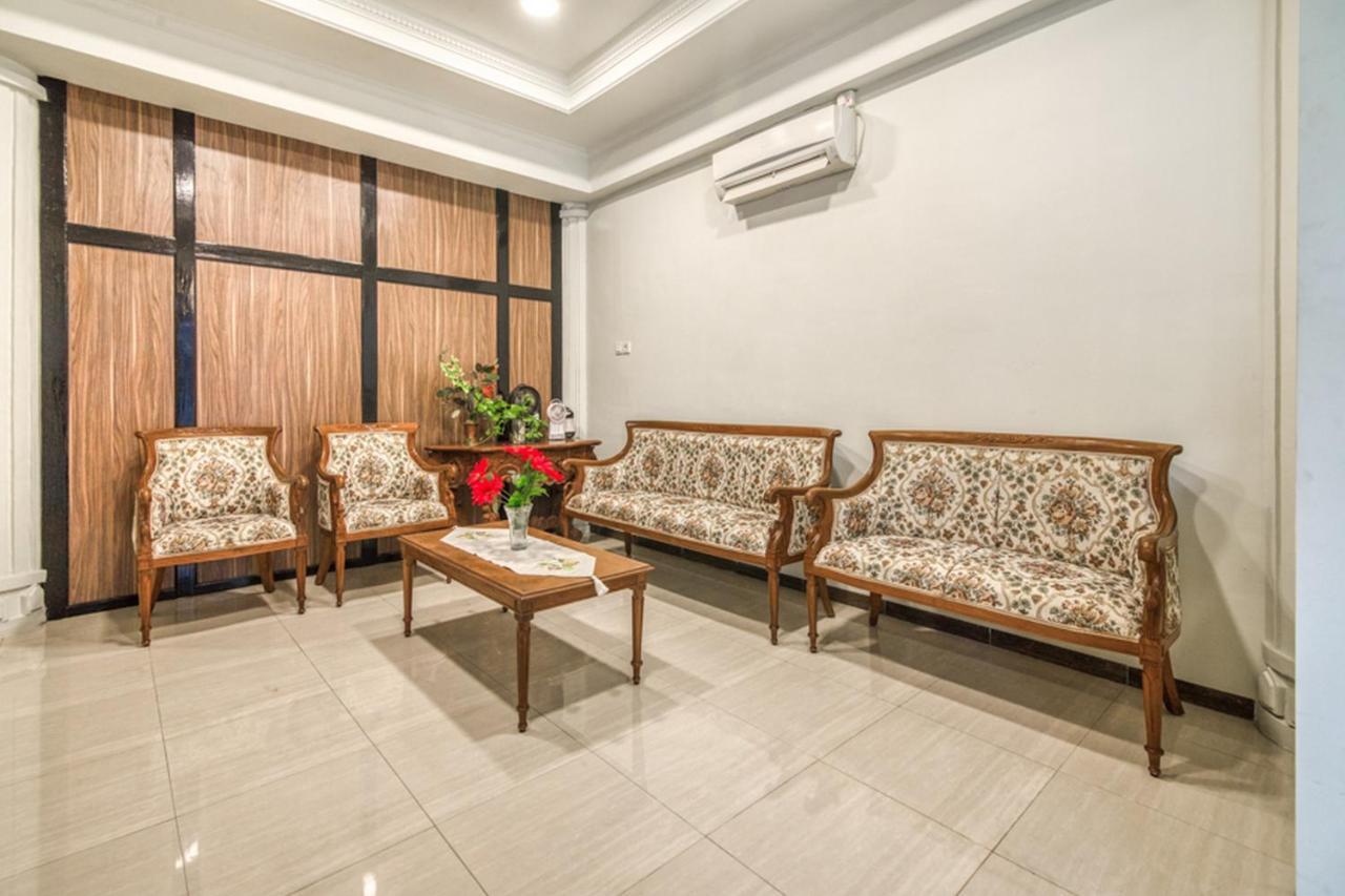 Reddoorz Plus Near Akademi Kepolisian Semarang 3 Eksteriør billede